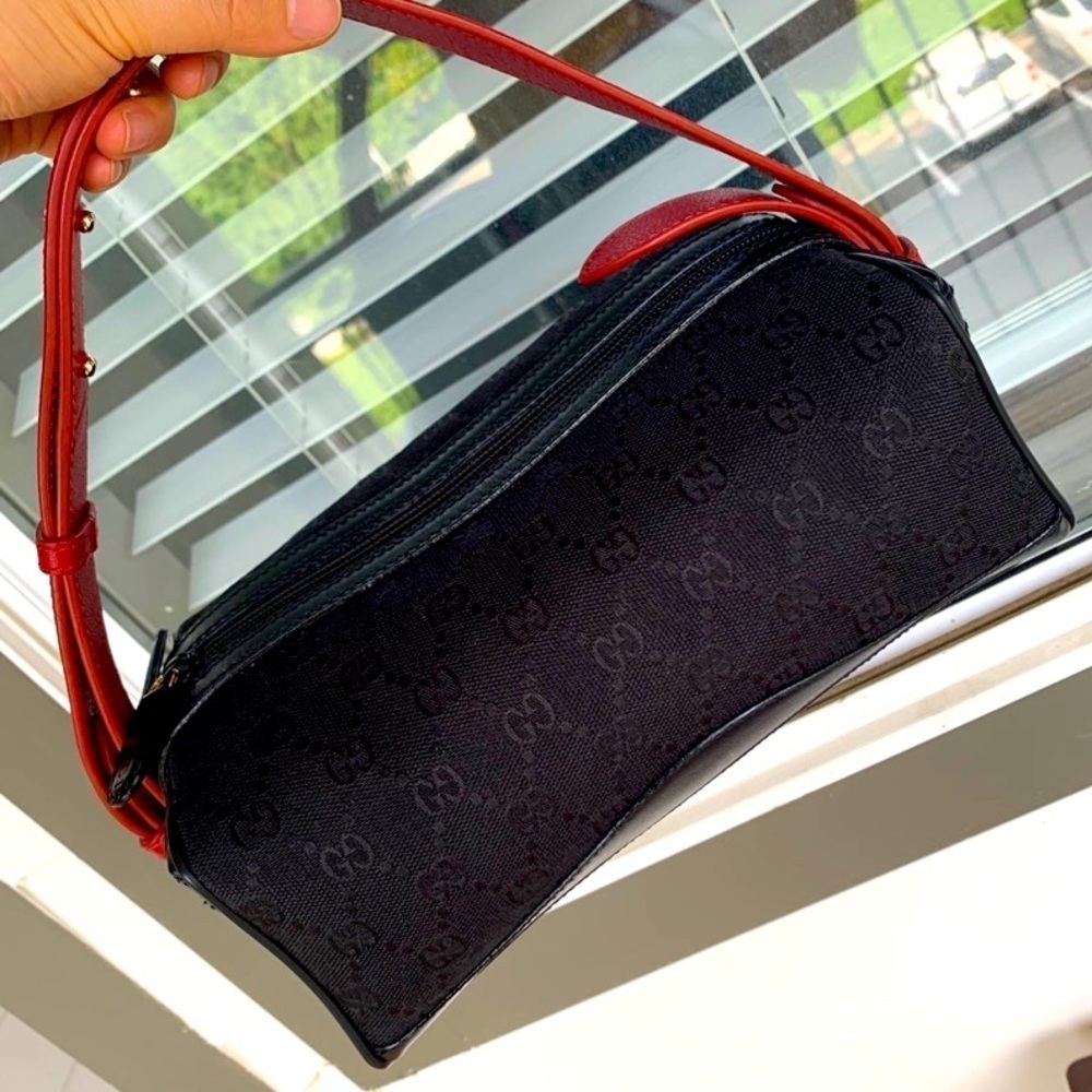 NEW Gucci GG MicroGuccissima canvas-leather box pouch with strap / handbag $978